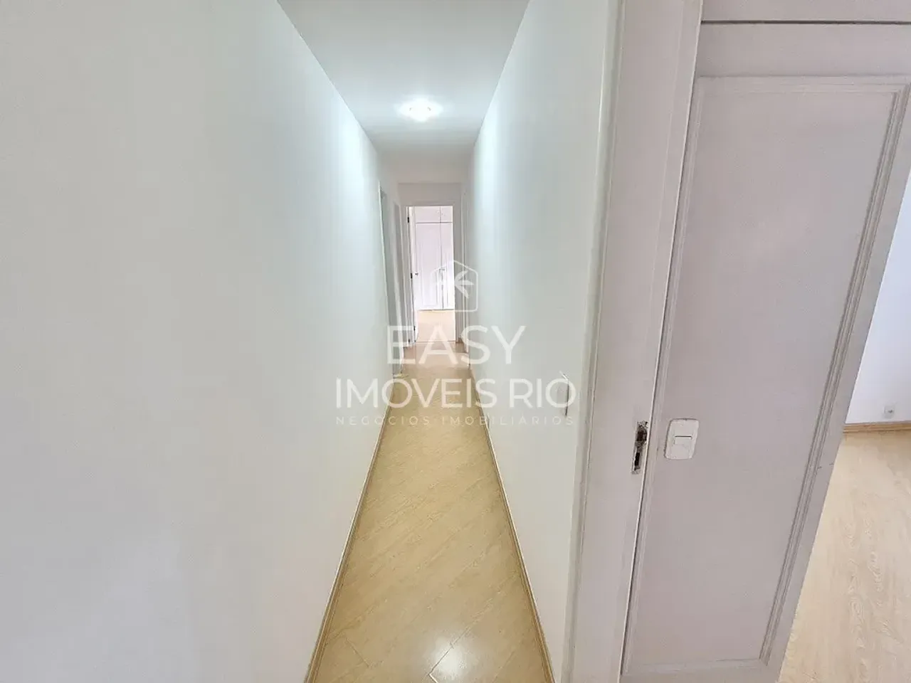 Apartamento sem mobília com 3 quartos e 4 banheiros — photo 13