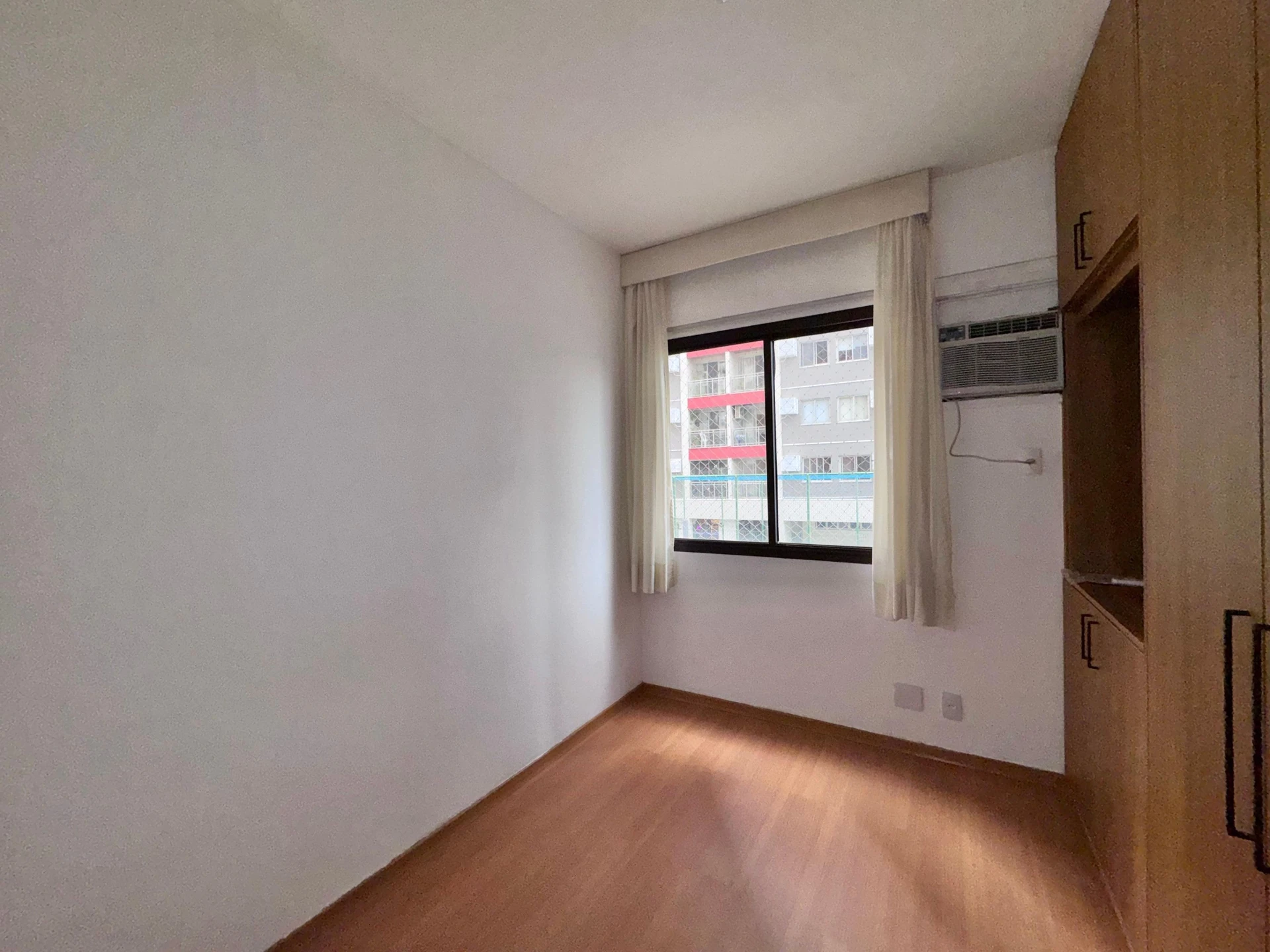 Apartamento de 3 quartos com varanda de vidro — photo 38