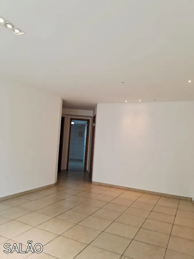 4-bedroom apartment with 2 bathrooms and 1 parking spot — photo 4
