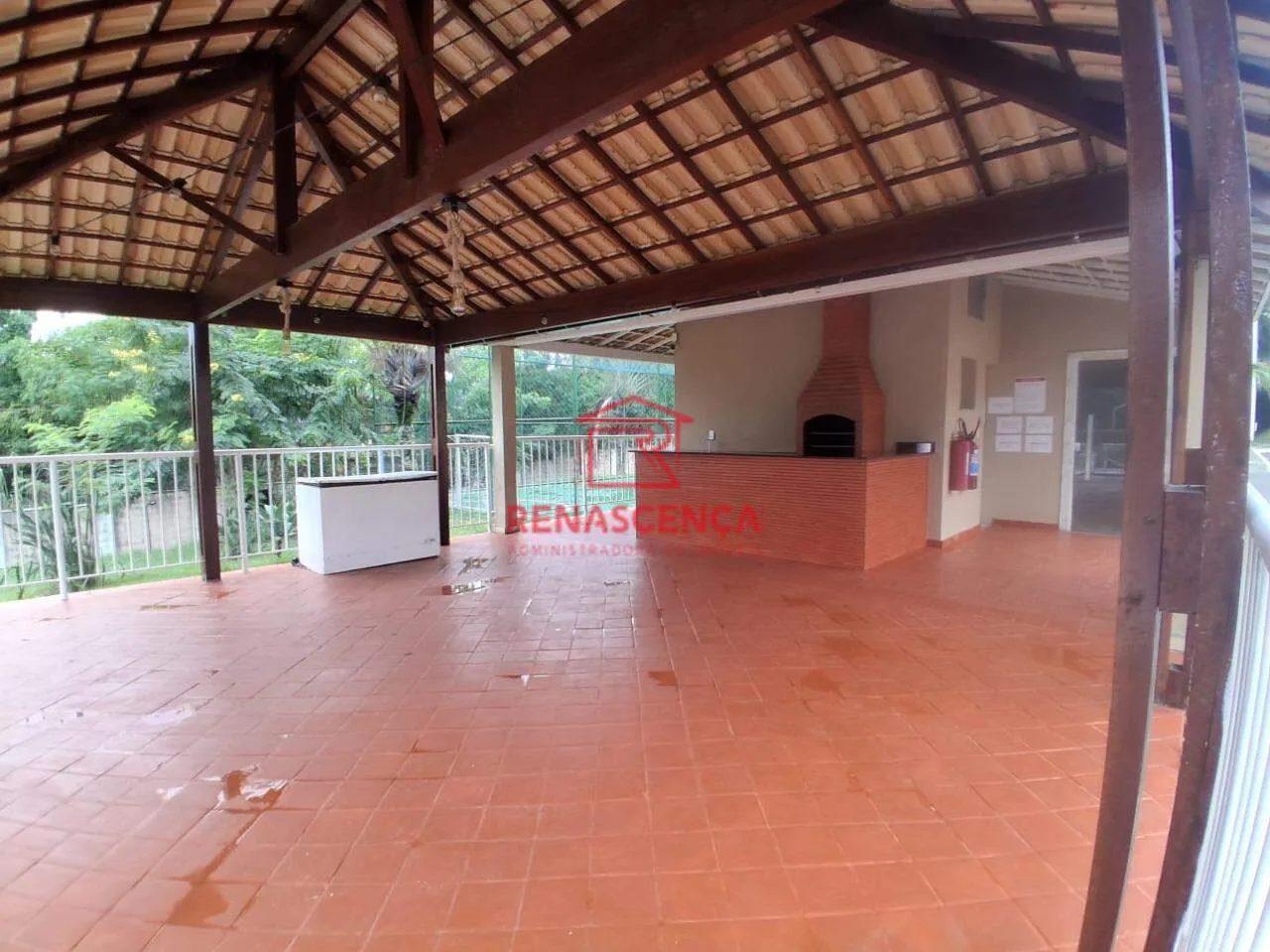 Apartamento de 2 quartos em condomínio com piscina — photo 30