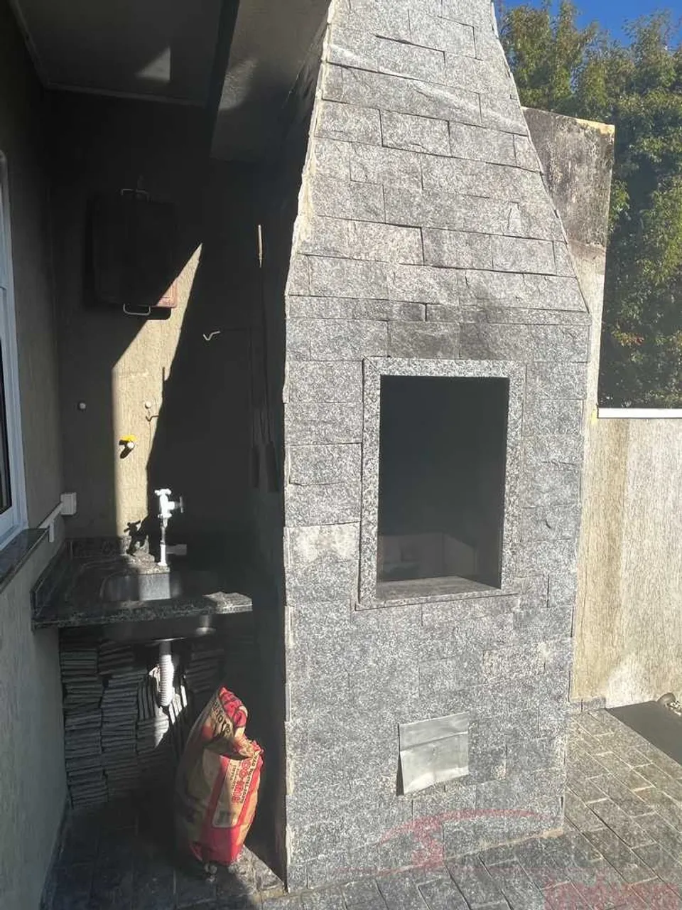 Sobrado com 3 dormitórios e churrasqueira privativa — photo 16