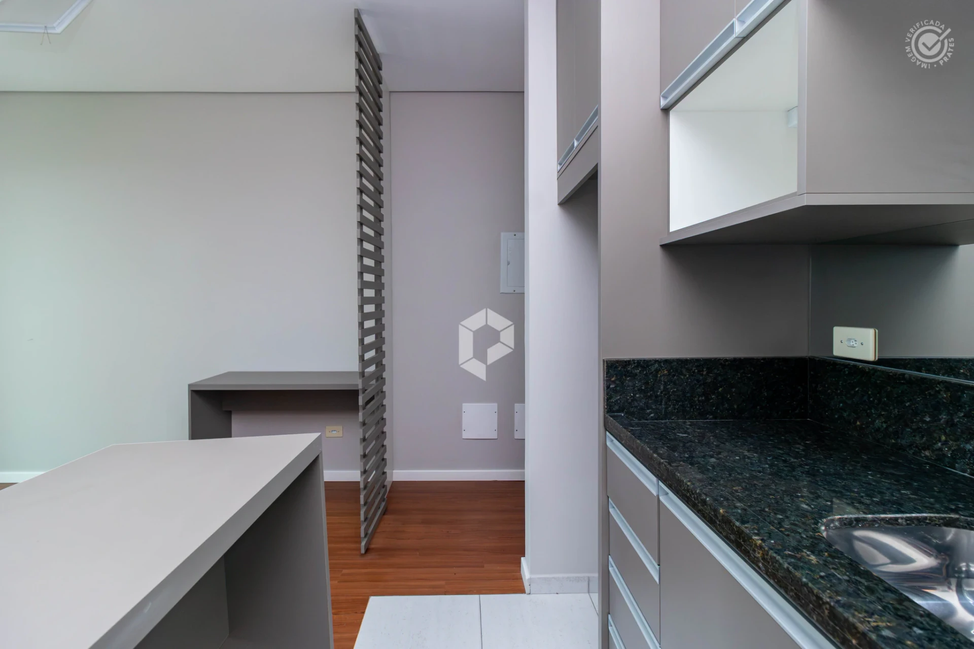 One-bedroom apartment with a home office in Curitiba — photo 14