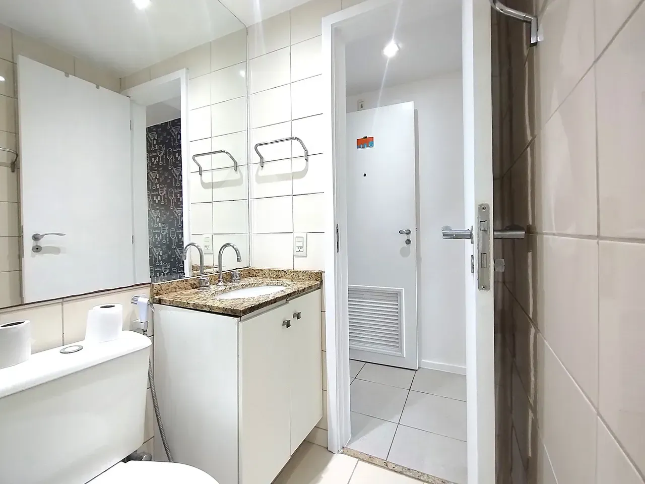 1-bedroom apartment with open-plan gas kitchen — photo 15