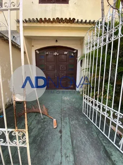 House with 5 bedrooms, 3 bathrooms and separate kitchen — photo 3
