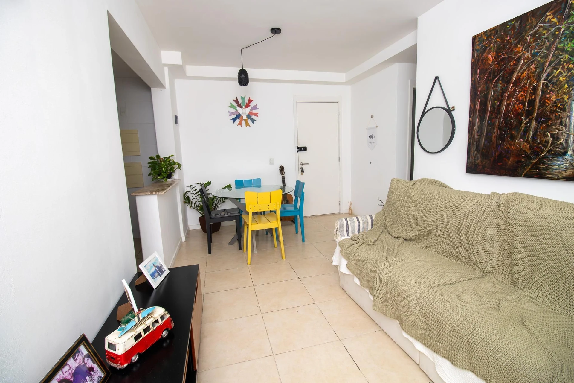 Furnished apartment, 65 m², with a glass-enclosed balcony — photo 32