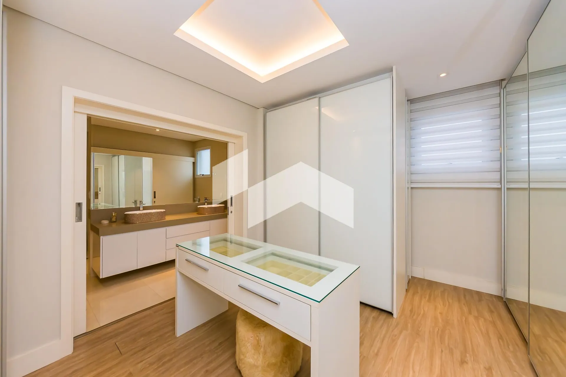 Unfurnished house with 4 en-suite bedrooms and 7 baths — photo 39