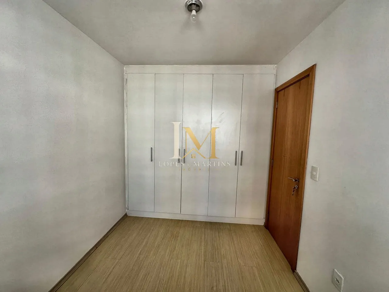 Apartamento, 48 m², com piso de madeira ou laminado — photo 15