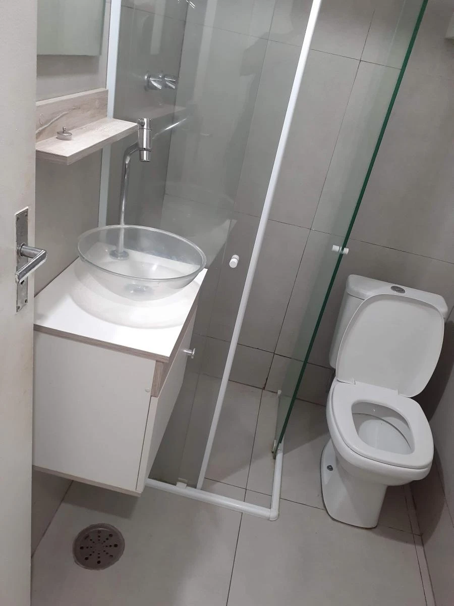 1-bedroom apartment with a compact kitchenette and 20 m² — photo 9