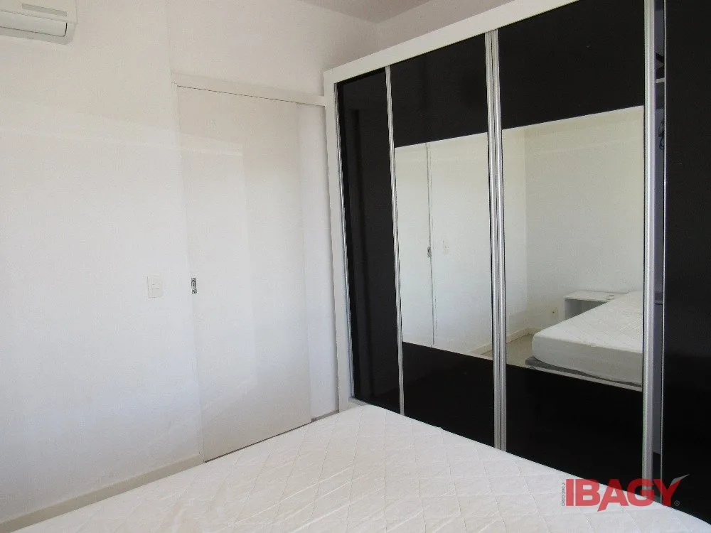 Квартира с 2 спальнями, 1 с ванной, и 2 парковочными местами — photo 4