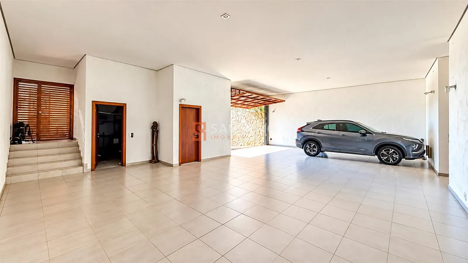 6-bedroom house with a walk-in closet in Florianópolis — photo 37