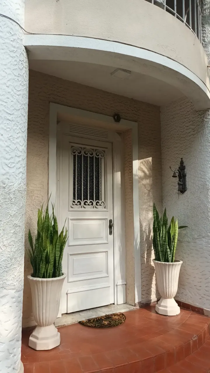 House with 5 bedrooms and 3 bathrooms plus a balcony grill — photo 17