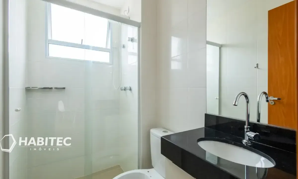 Furnished 2-bedroom apartment with a balcony — photo 26