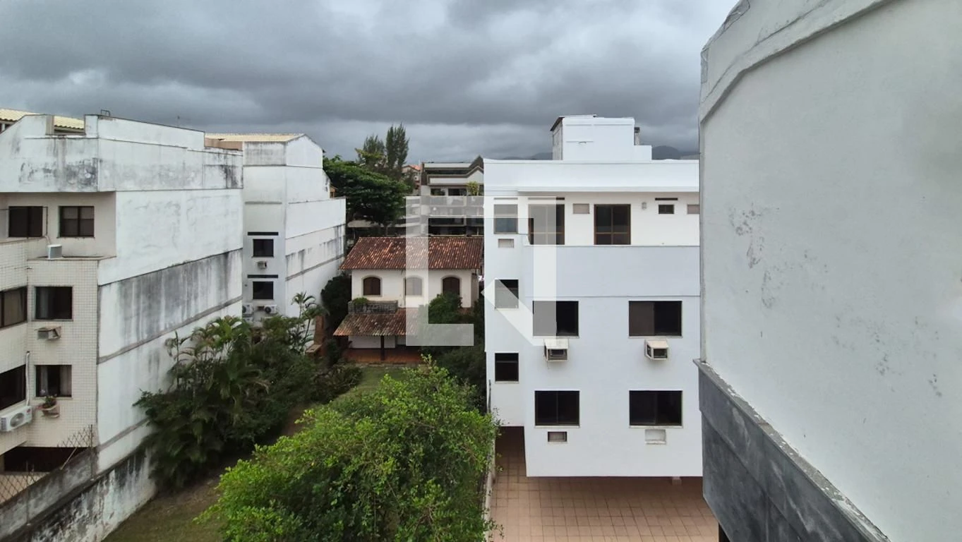 Furnished apartment with 3 en-suite bedrooms and 3 baths — photo 17