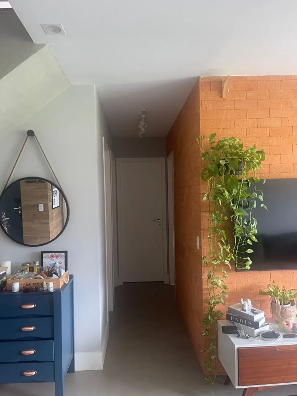 Furnished 211 m² apartment with 3 bedrooms and balcony — photo 14