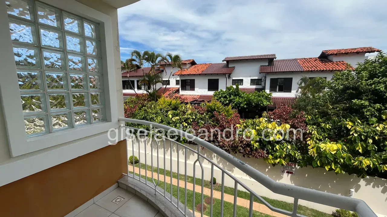 Furnished 2-bedroom apartment with 3 bathrooms — photo 15