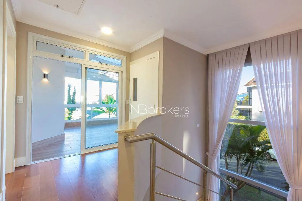 Condo house with 4 bedrooms and 5 bathrooms — photo 38
