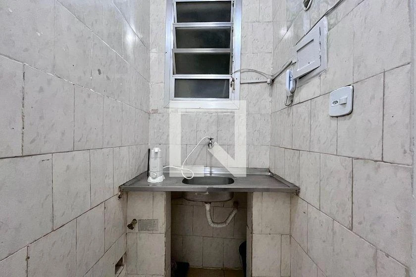 Rental studio with 1 bedroom and 1 bathroom — photo 2