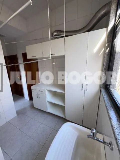 Apartamento sem mobília com 4 quartos e 5 banheiros — photo 18