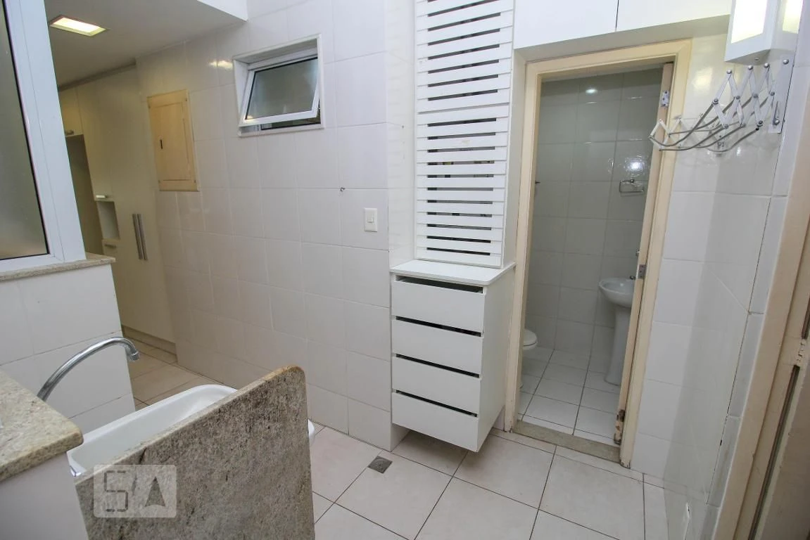 3-bedroom apartment with a home office — photo 58