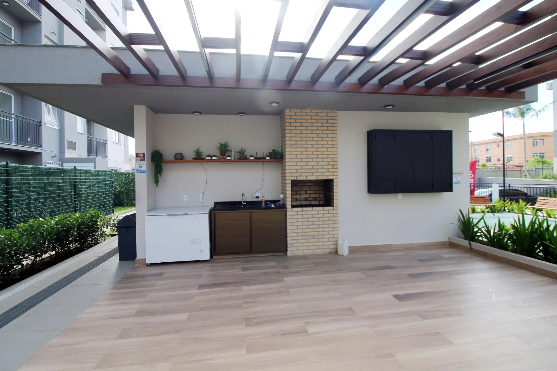 2-bedroom apartment in a building with a gym — photo 44