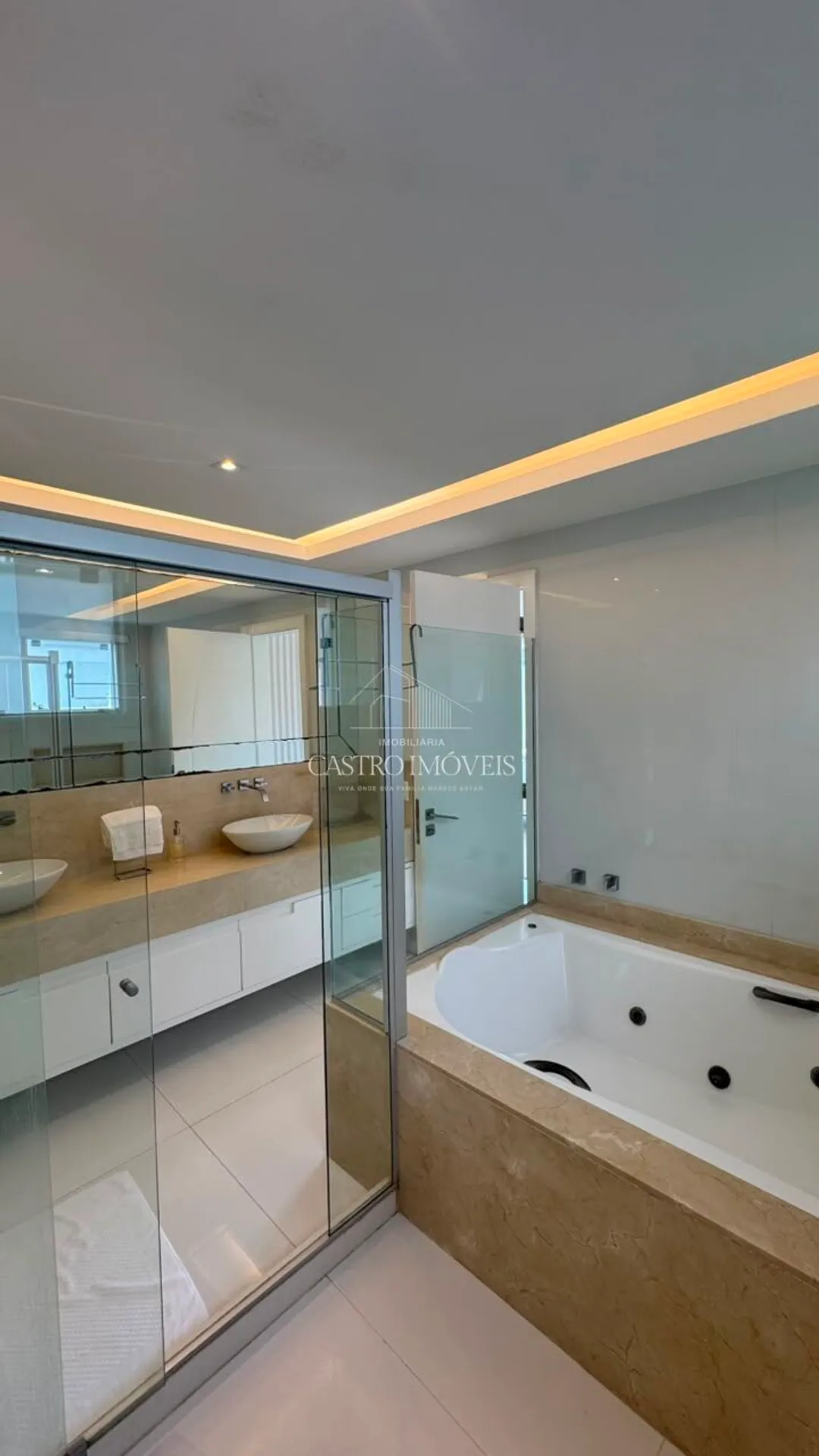 Furnished house with 4 en-suite bedrooms and private garden — photo 27