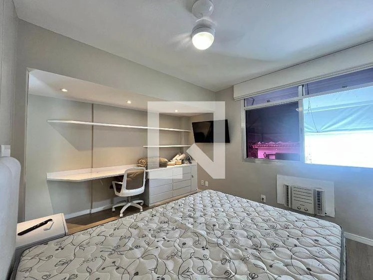 Furnished apartment, 130 m², with floor-to-ceiling windows — photo 12