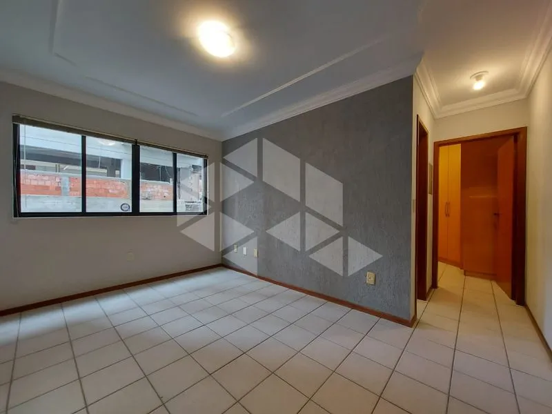 40 m² apartment with 1 bedroom and separate closed kitchen — photo 3