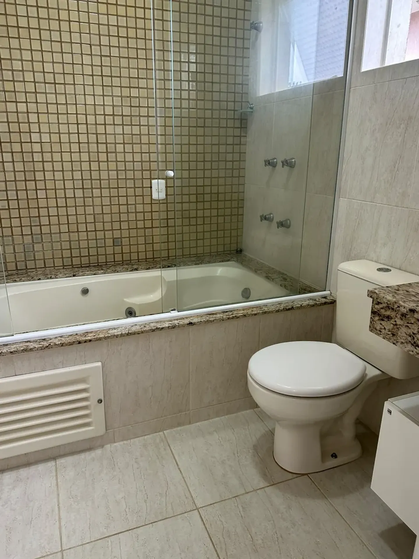 House, 178 m², with a jacuzzi — photo 21
