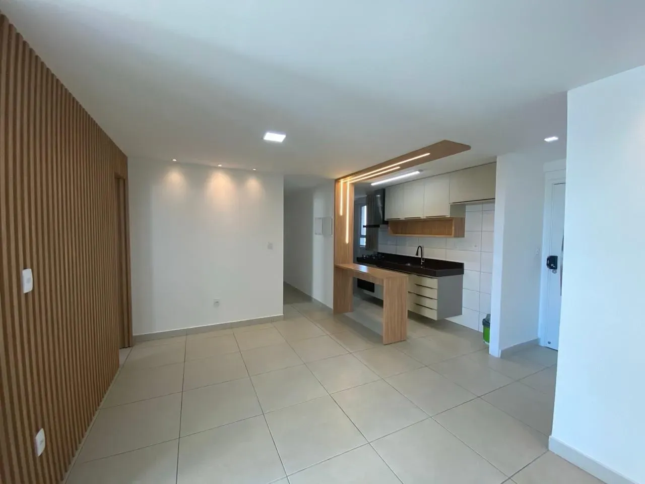 Glass-enclosed balcony in a 2-bedroom apartment, 72 m² — photo 29
