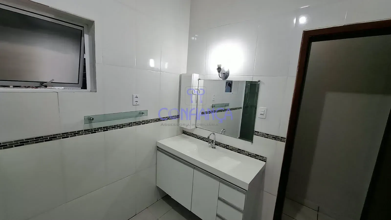Будинок 180 м² з балконом із грилем та пральною машиною — photo 9