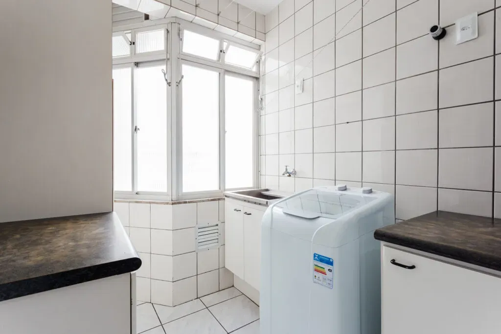 One-bedroom apartment with a home office in Florianópolis — photo 9
