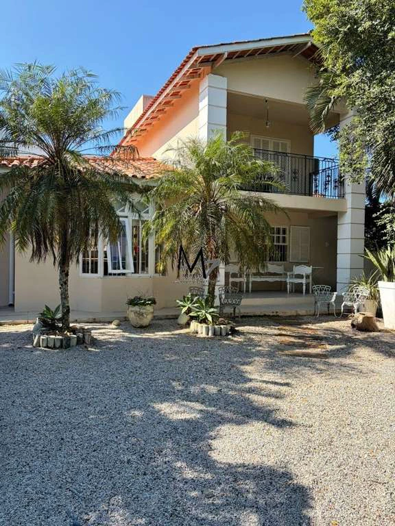 Casa com 5 quartos e área gourmet com churrasqueira — photo 3