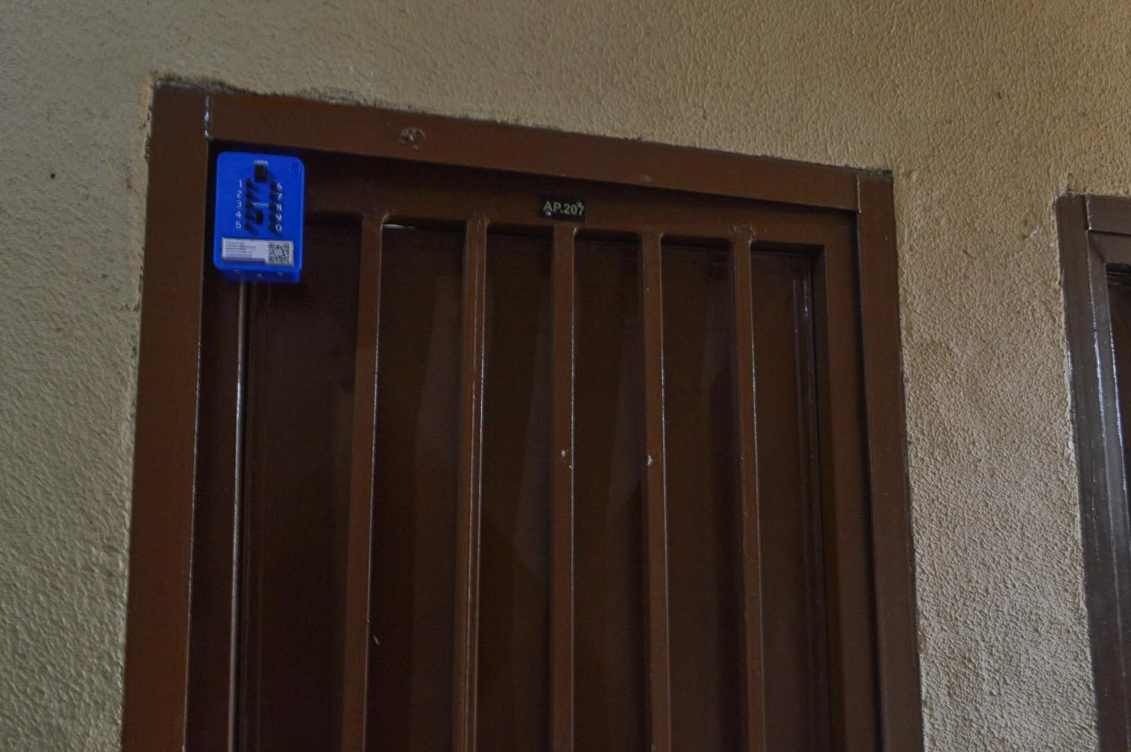 1-bedroom apartment with 1 bathroom and a small kitchenette — photo 18