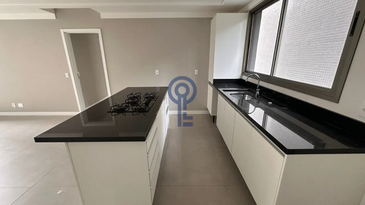 Квартира с 3 спальнями, в доме есть тренажёрный зал — photo 27