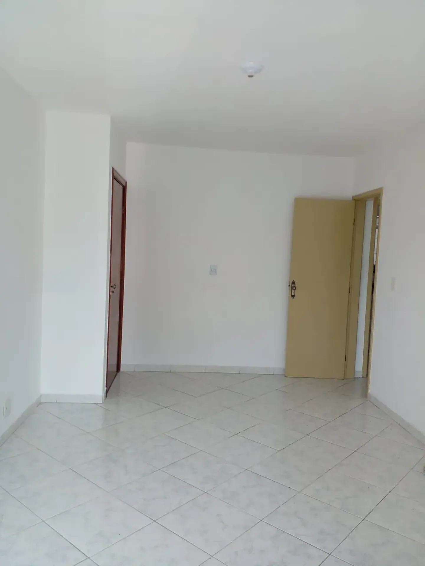 Квартира: 2 спальні, 1 з власною ванною кімнатою, 70 м² — photo 4