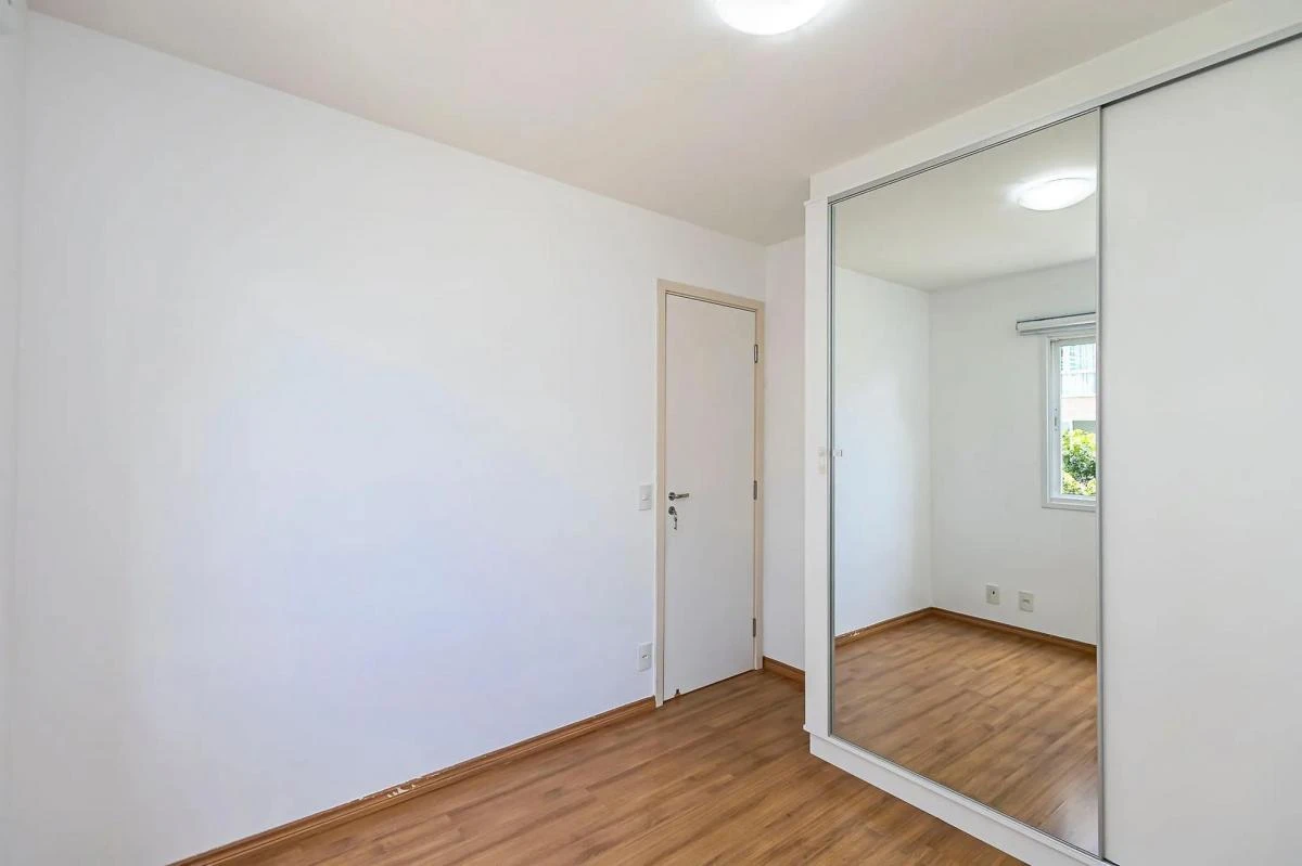 Apartamento de 3 quartos com varanda envidraçada — photo 25