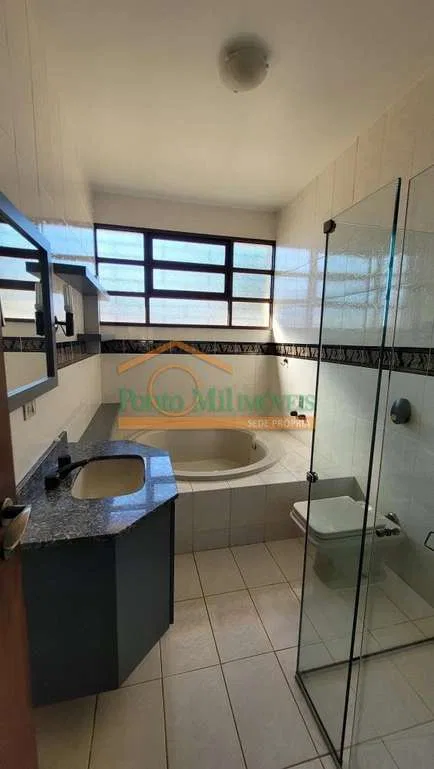House with 3 bedrooms, 330 m² and 2 parking spaces — photo 29