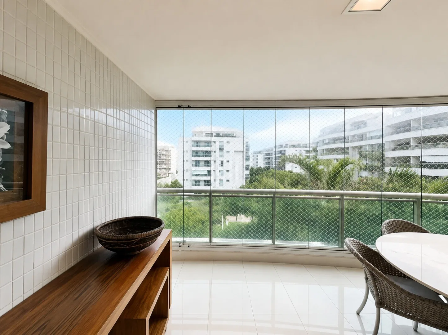 Rental apartment with 4 en-suite bedrooms and 282 m² — photo 24