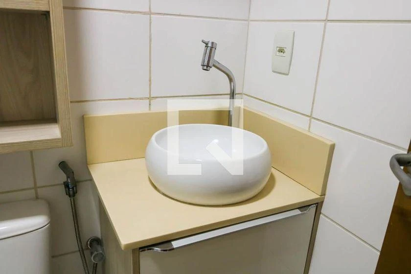 2-bedroom apartment in a building with a gym — photo 20
