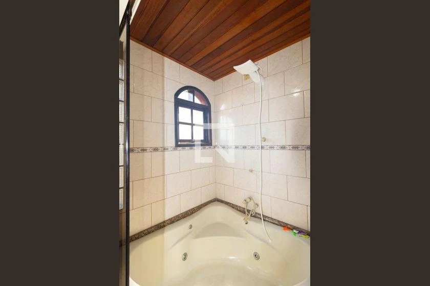5-bedroom house with a mountain view in Rio de Janeiro — photo 39