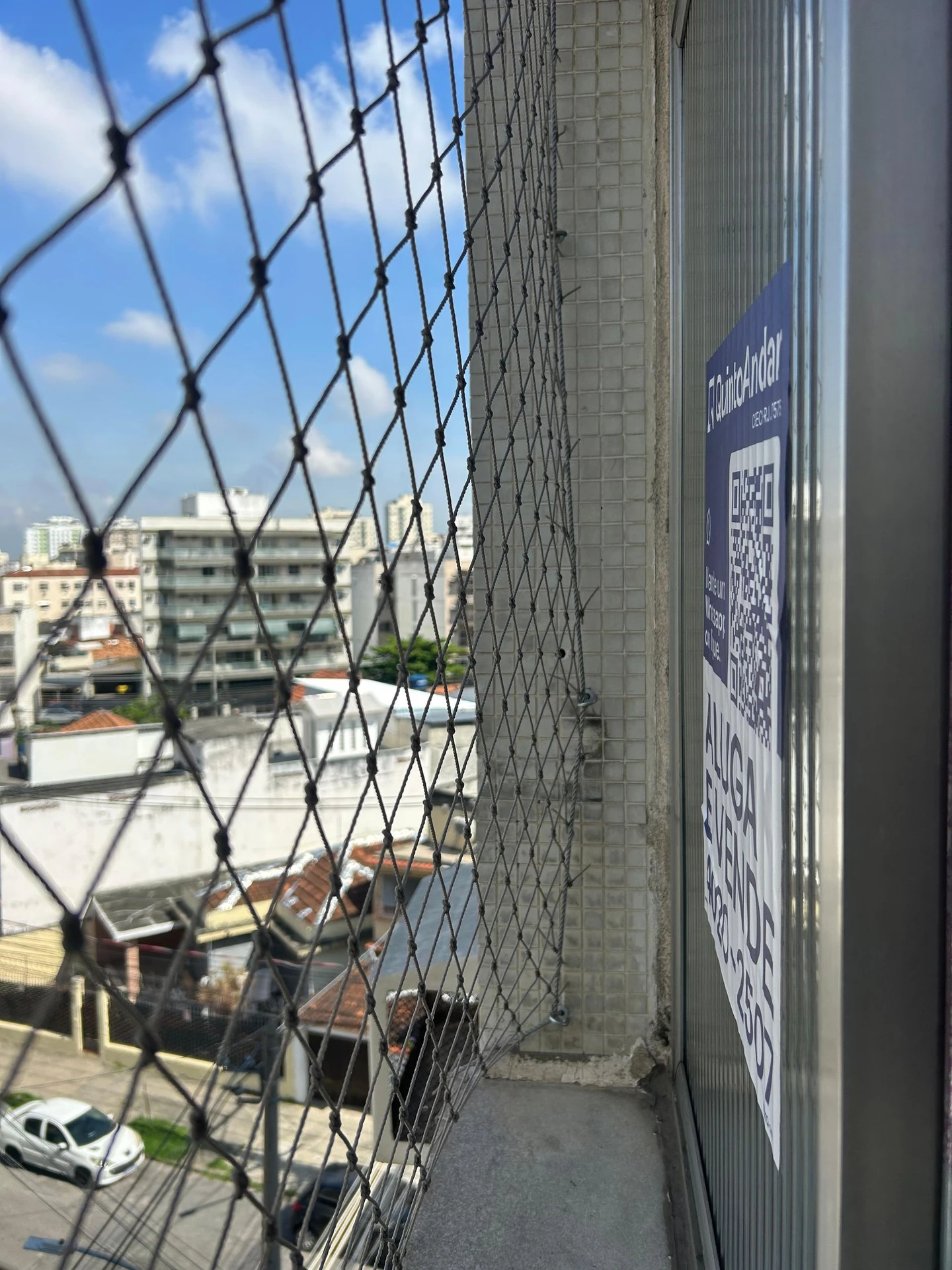 Unfurnished 2-bedroom apartment with a balcony — photo 30
