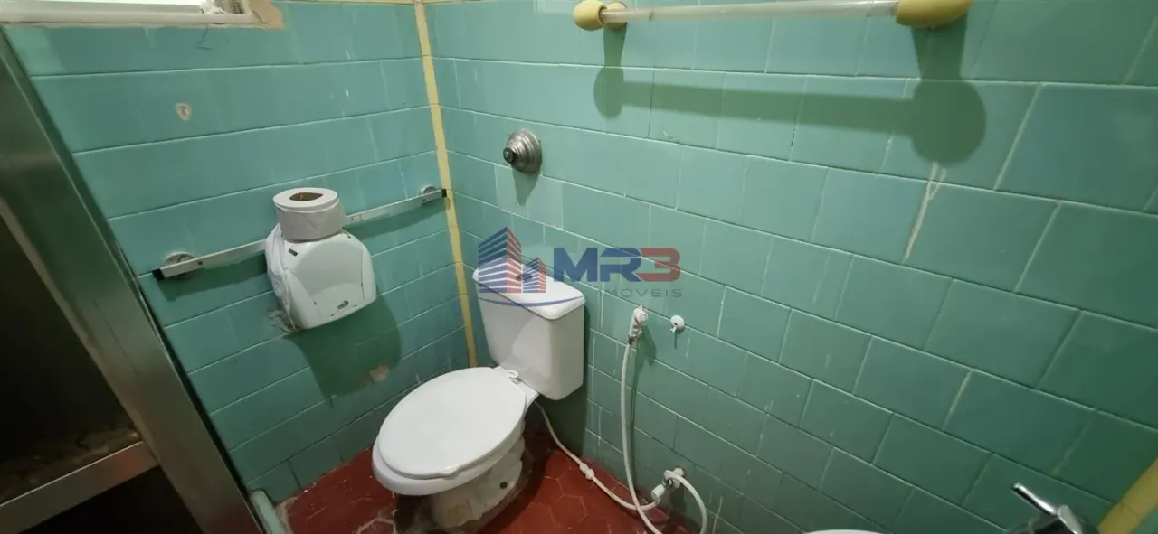 Casa com 3 quartos e cozinha com fogão a gás — photo 8