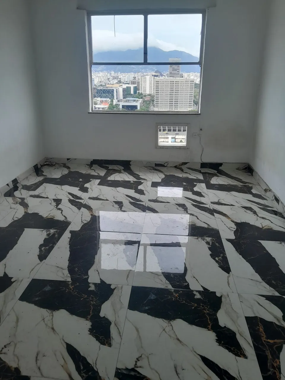 Mountain view in a one-bedroom apartment, 25 m² — photo 2