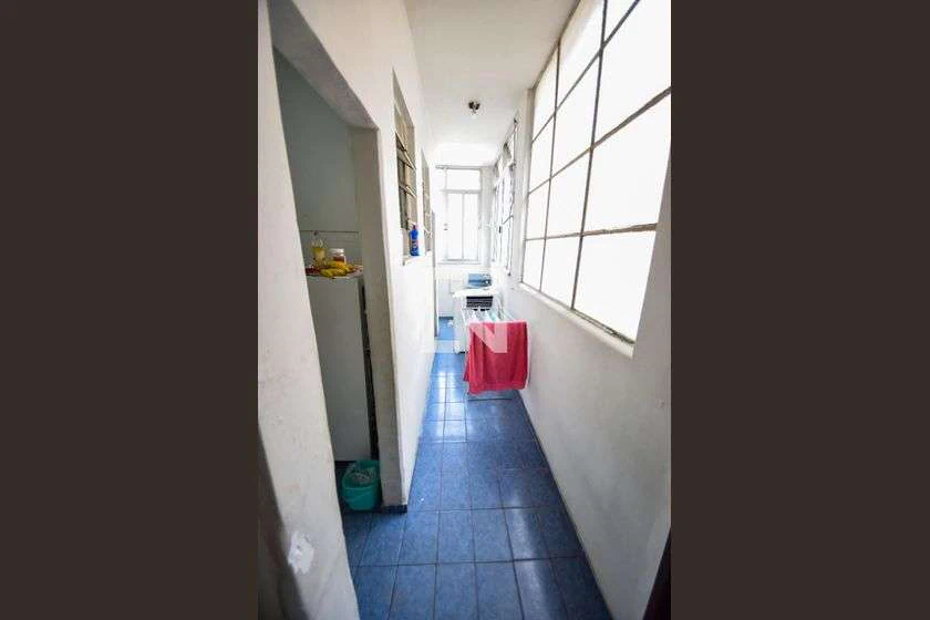 Apartamento mobiliado com 4 quartos e cozinha separada — photo 40
