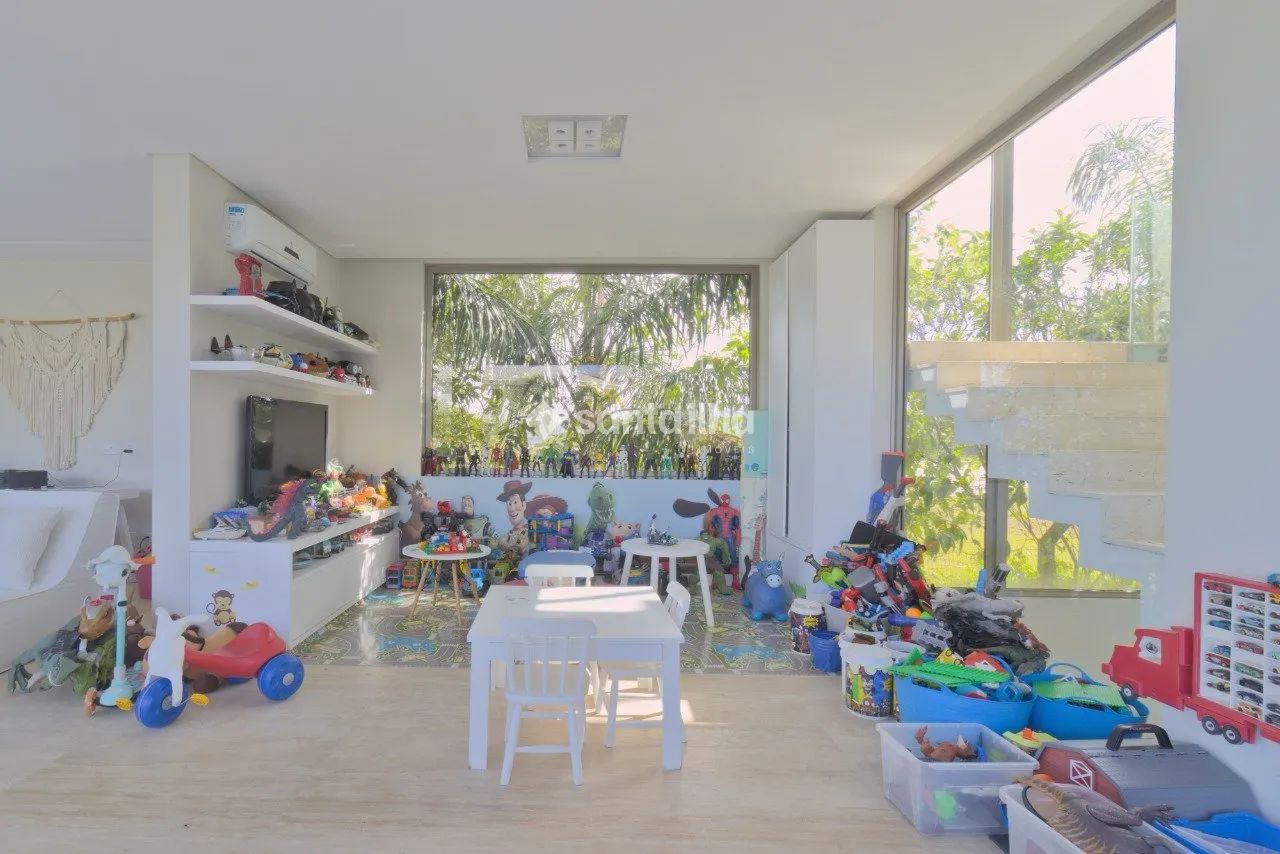 House with 6 en-suite bedrooms and 8 bathrooms, 1350 m² — photo 30