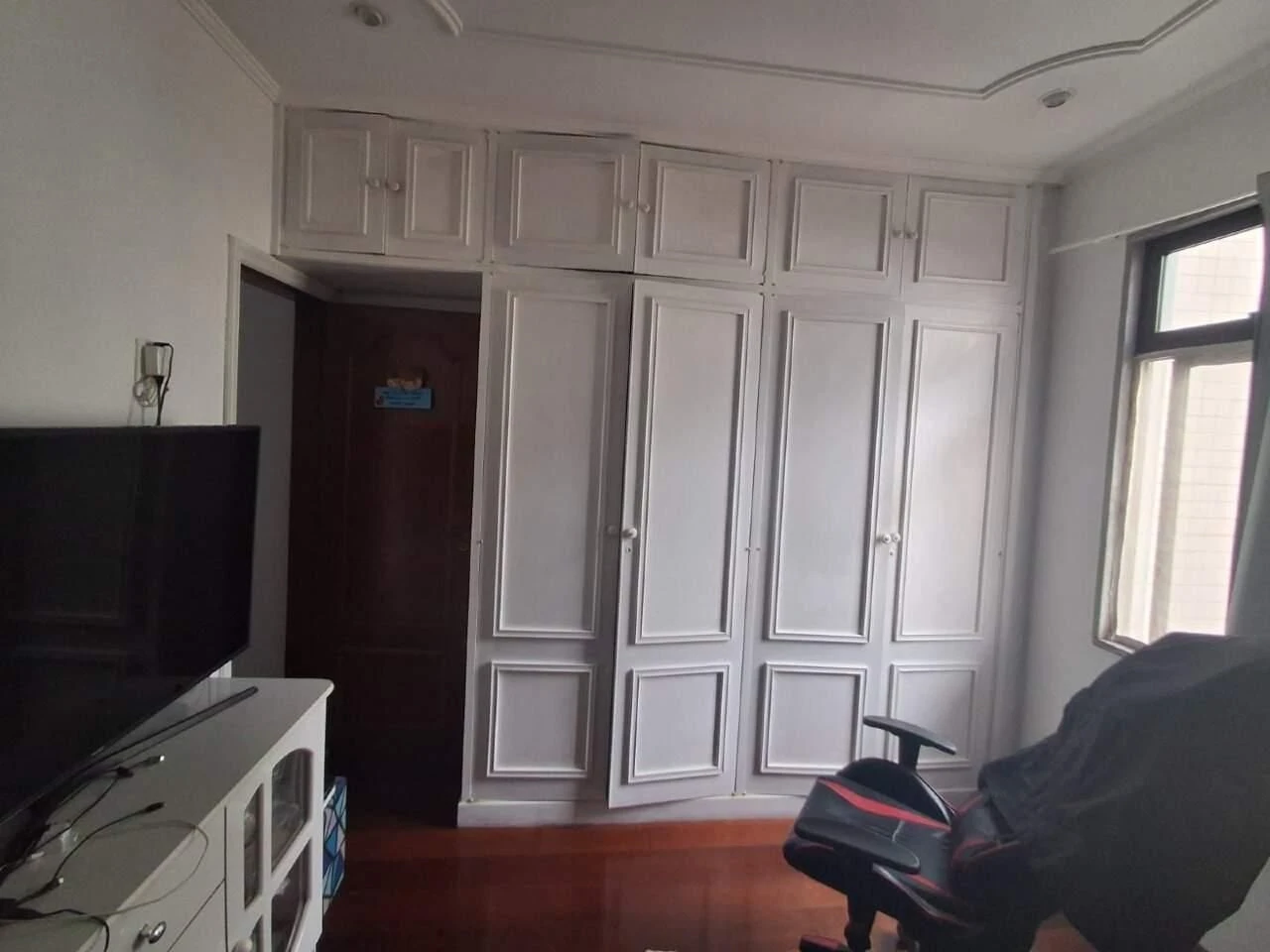 Washing machine in a 3-bedroom apartment, 162 m² — photo 11