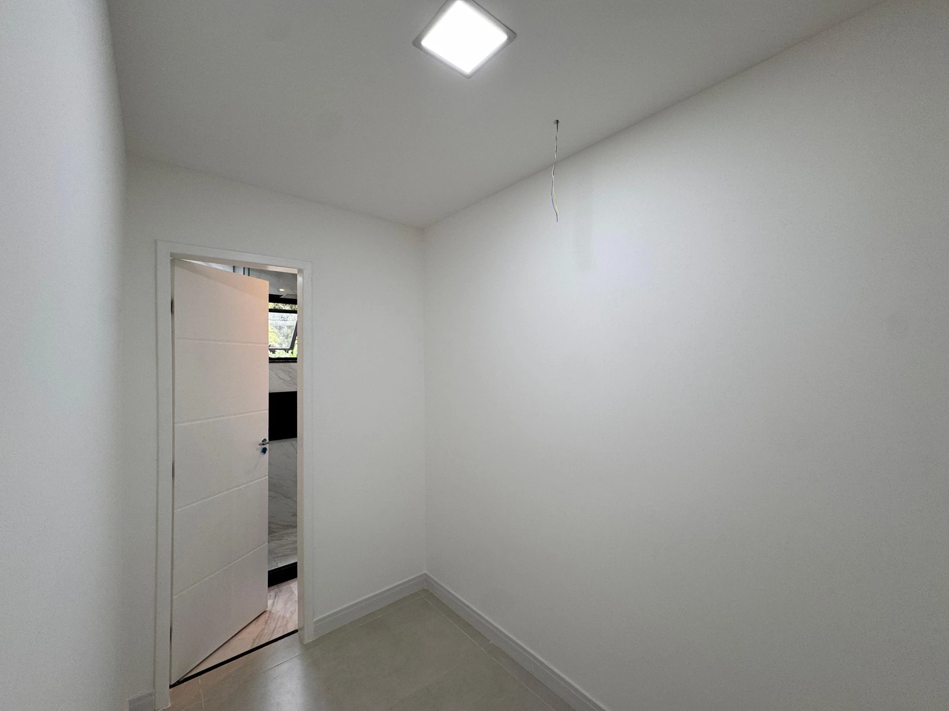 Condo house with 4 en-suite bedrooms and private yard — photo 36