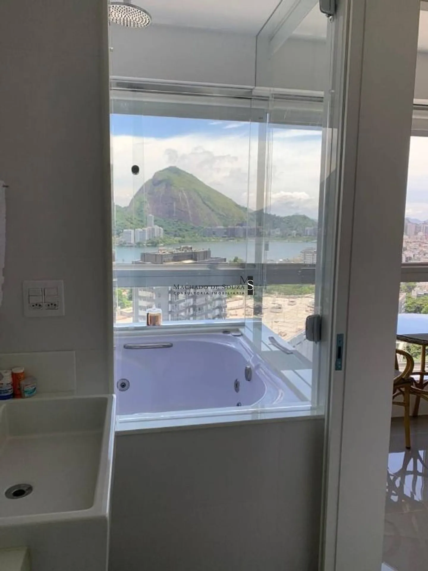 Apartamento de 1 dormitório com 50 m² e cozinha americana — photo 24
