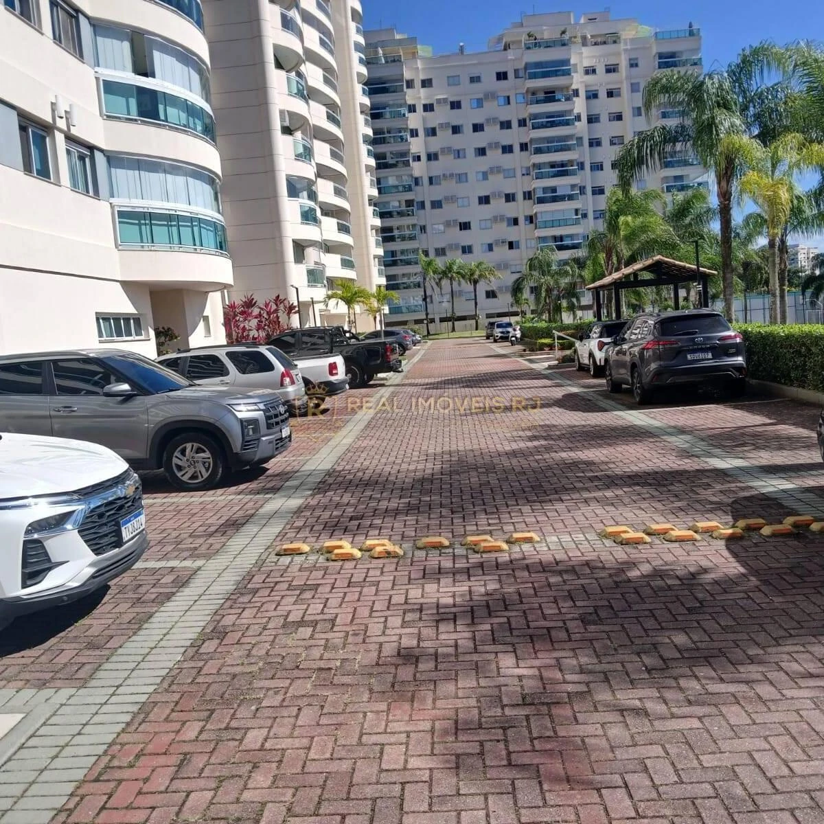 For rent: 3-bedroom apartment with 3 bathrooms and a balcony — photo 46