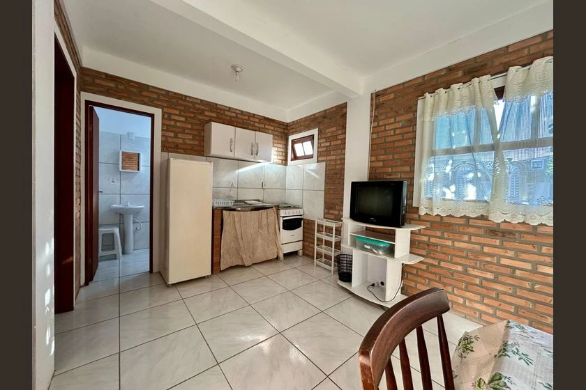 Apartamento amueblado de 2 dormitorios con balcón — photo 2